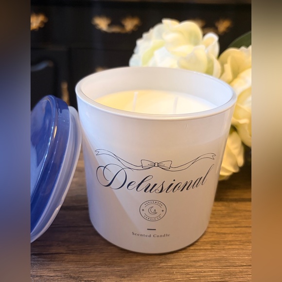 DELUSIONAL ✨🎀 In the Clouds Scented Candle with Blue Lid ✨13 oz - Picture 3 of 7